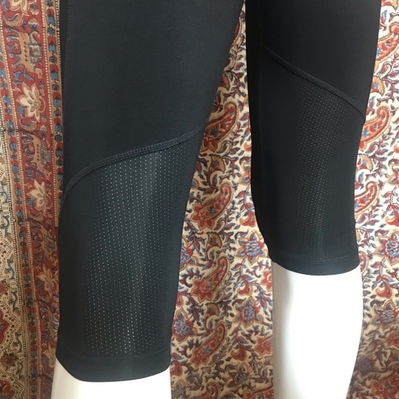 NWOT Nike Dri-Fit Capris Workout Tights Youth Size M Mint Condition - Picture 6 of 10